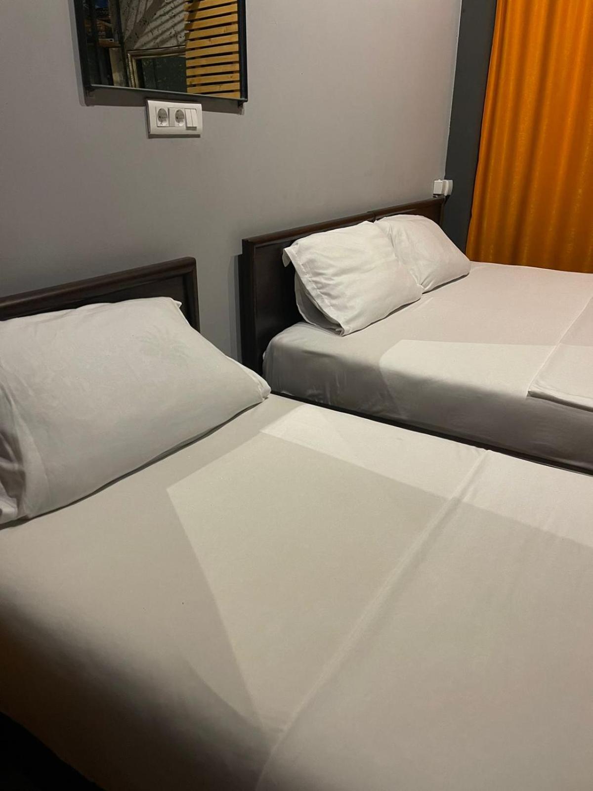 Hotel In Time Prizren Bagian luar foto