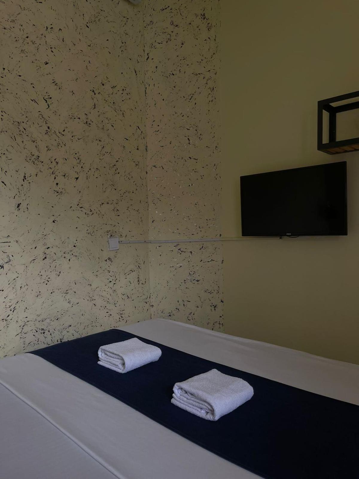 Hotel In Time Prizren Bagian luar foto