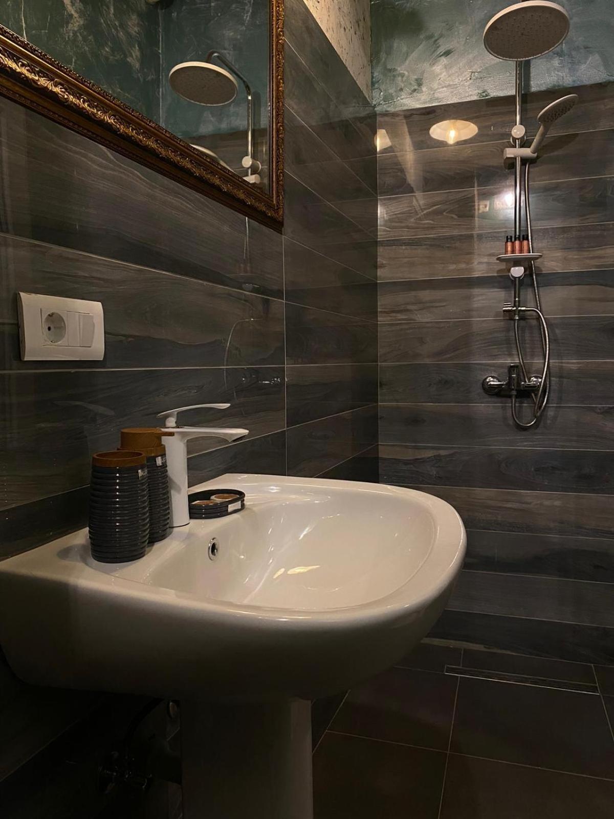 Hotel In Time Prizren Ruang foto